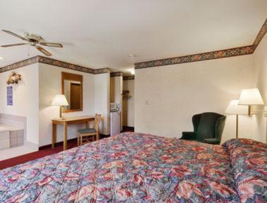 Super 8 West Union Hotel Decorah Room photo